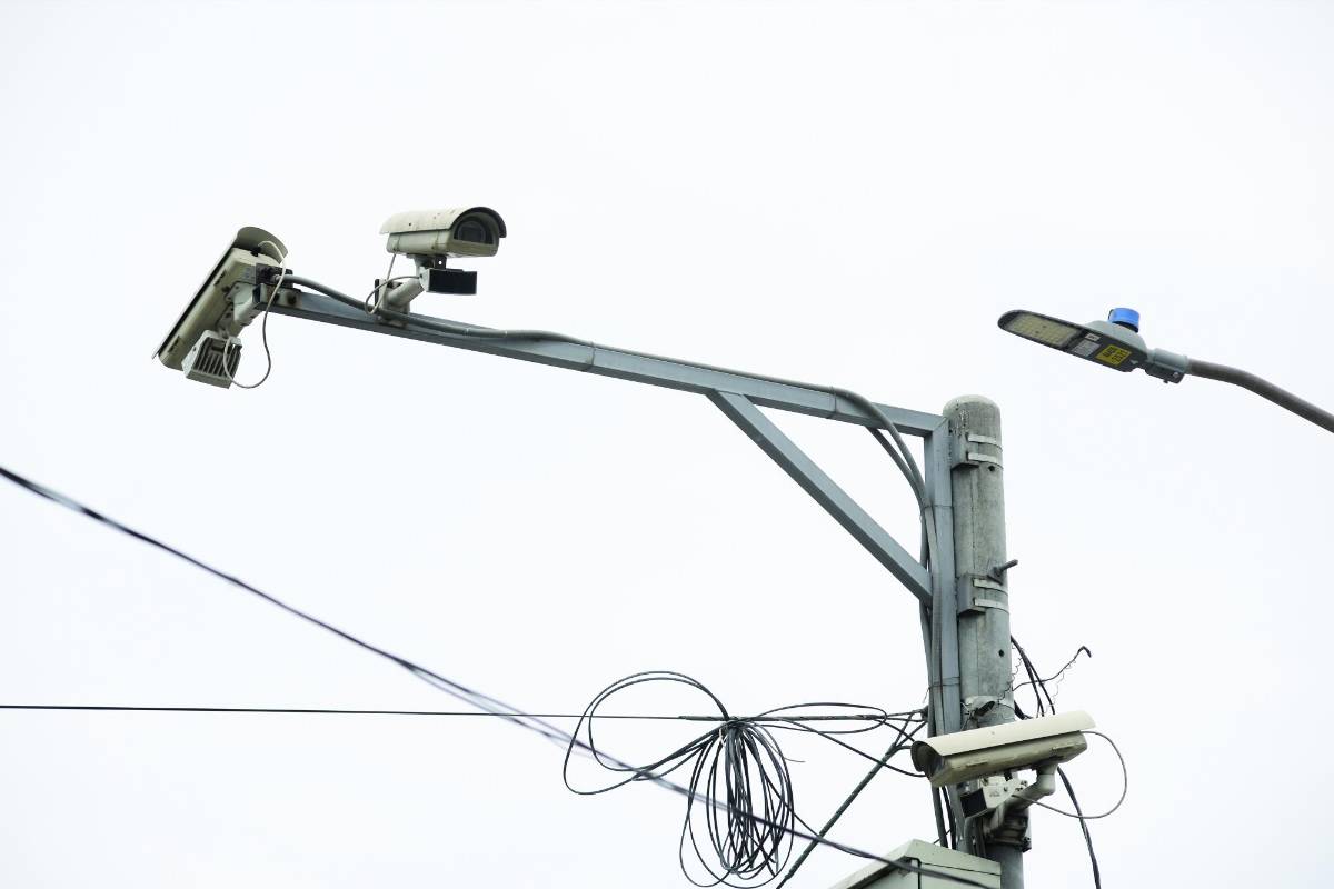 <b>De 4,100 cámaras disponibles, en junio de 2023 apenas 1,200 estaban funcionando en todo el país.</b>