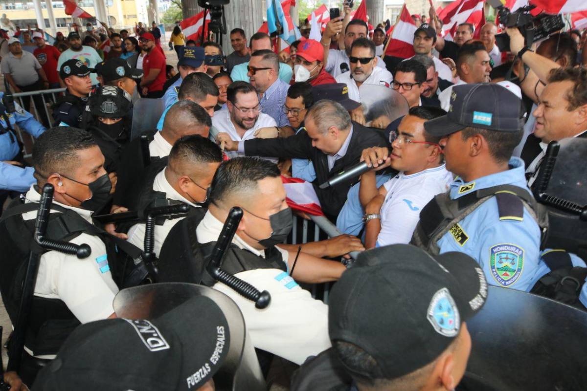 Toletazos y Cálix en el centro del caos: esto originó el zafarrancho en el CN
