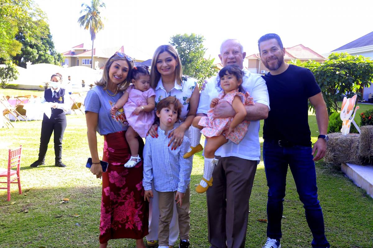 Gozo por el primer añito de Emma Valentina Valladares Mejía