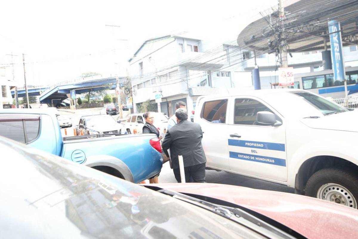 “Equipo élite” del TSC llega al CNE para investigar atrasos electorales