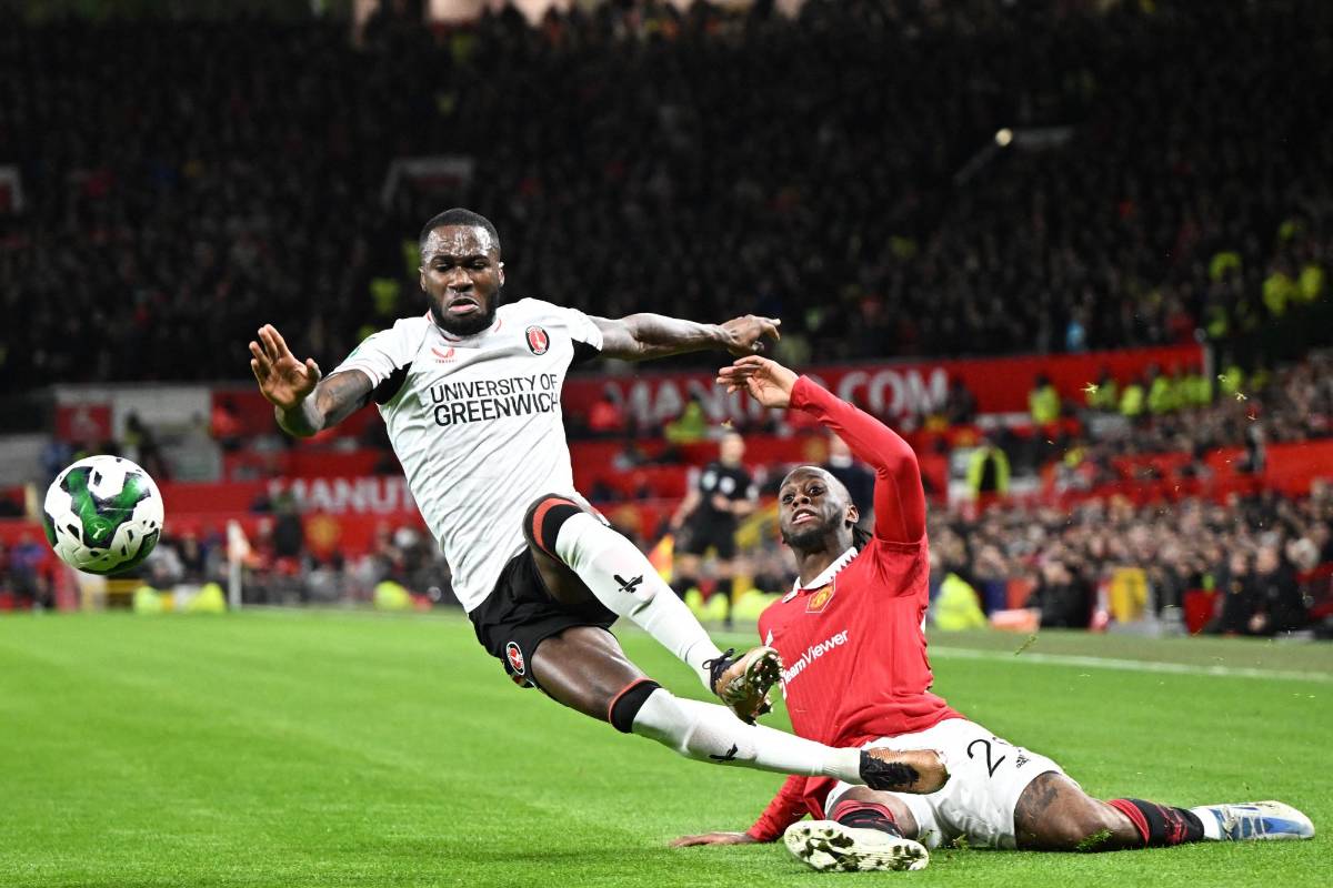 Manchester United clasificó para las semifinales de la Copa de la Liga tras encadenar su sexta victoria consecutiva.