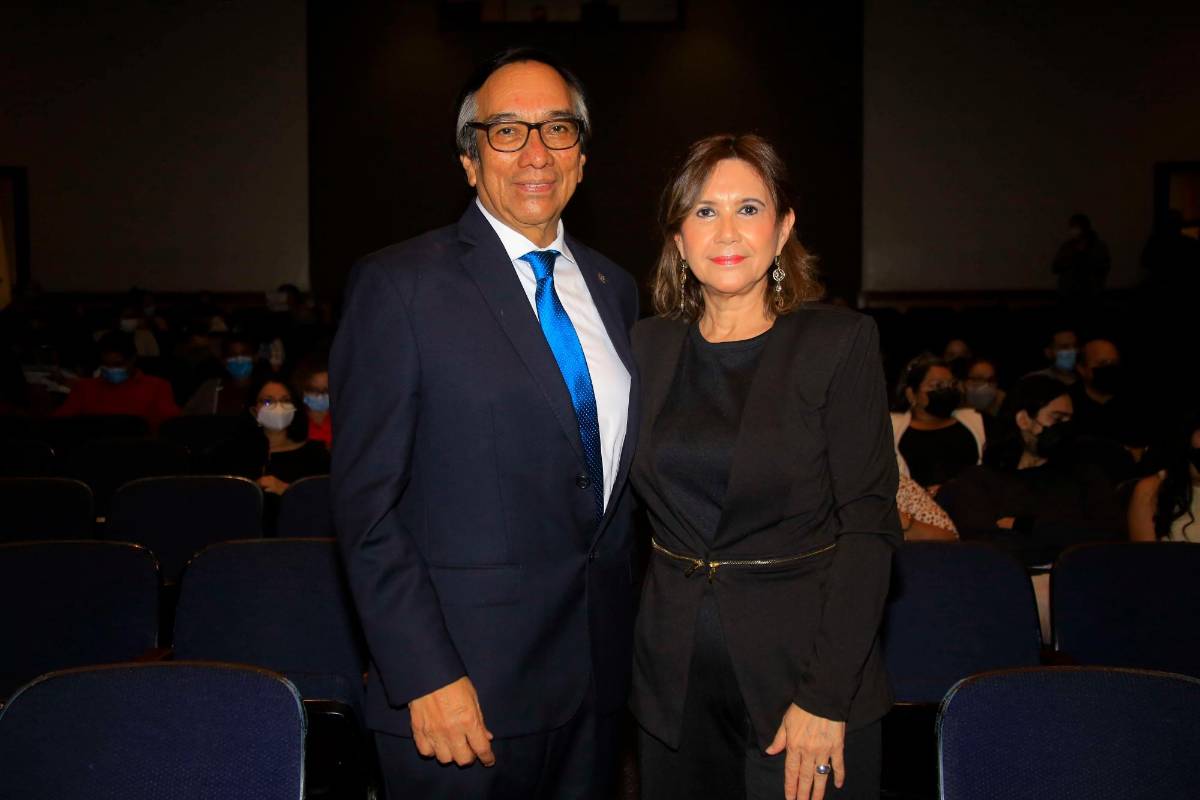 El pianista José Nieto da brillante concierto en San Pedro Sula