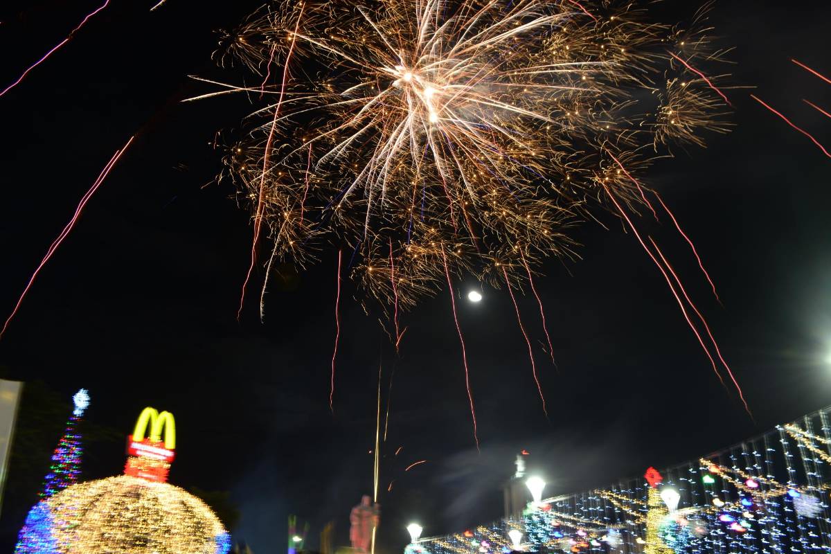 Así fue la increíble inauguración de la villa navideña en el Monumento a la Madre