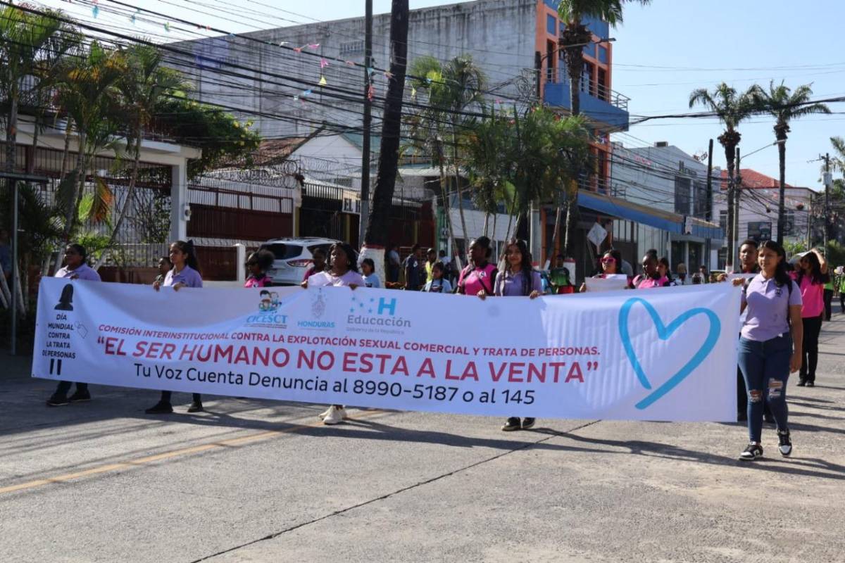 Este 30 de julio se conmemora el Día contra la trata de personas y en La Ceiba lo celebraron con una marcha para hacer conciencia sobre el flagelo.