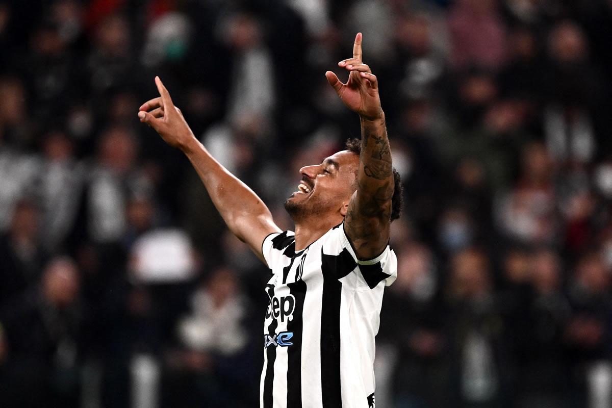 Danilo selló la clasificación de la Juventus a la final de Copa Italia.