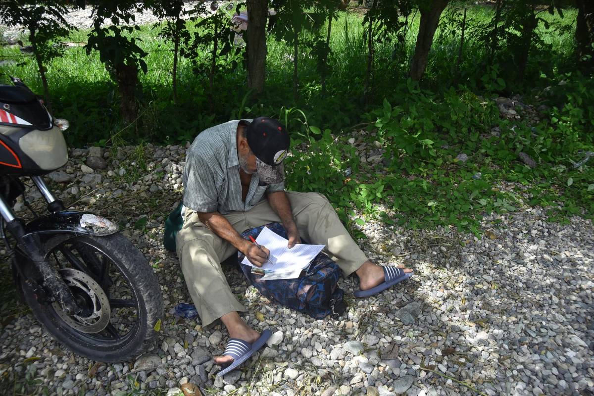 Conductor de microbus y su ayudante mueren en fuerte encontronazo con rastra