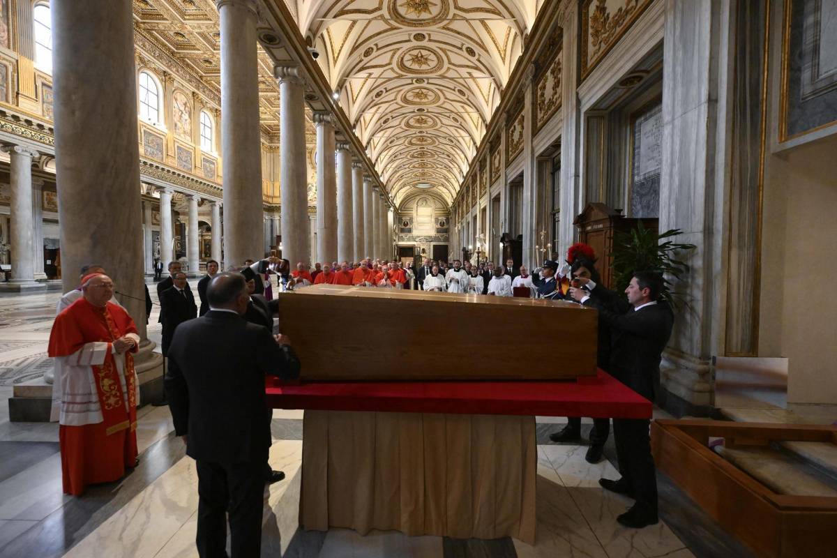 Así se llevó a cabo el sepelio del papa Francisco en la basílica Santa María la Mayor