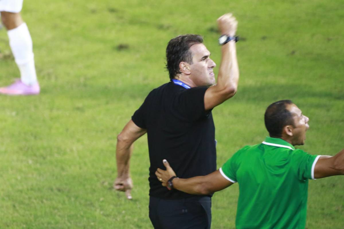 La burla de Menjívar tras derrota, polémicas en Marathón-Olimpia y los dos expulsados