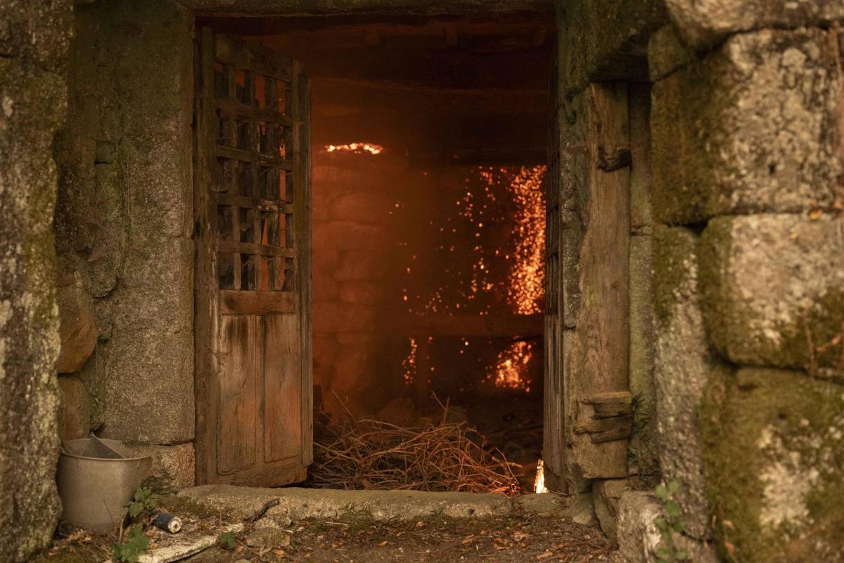 Es un infierno: Devastación en España por la peor ola de incendios del siglo