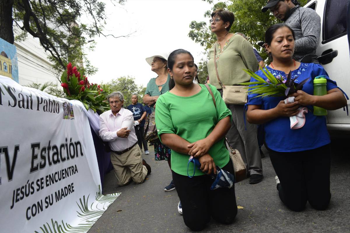 Feligresía acudió con fe y esperanza a las procesiones