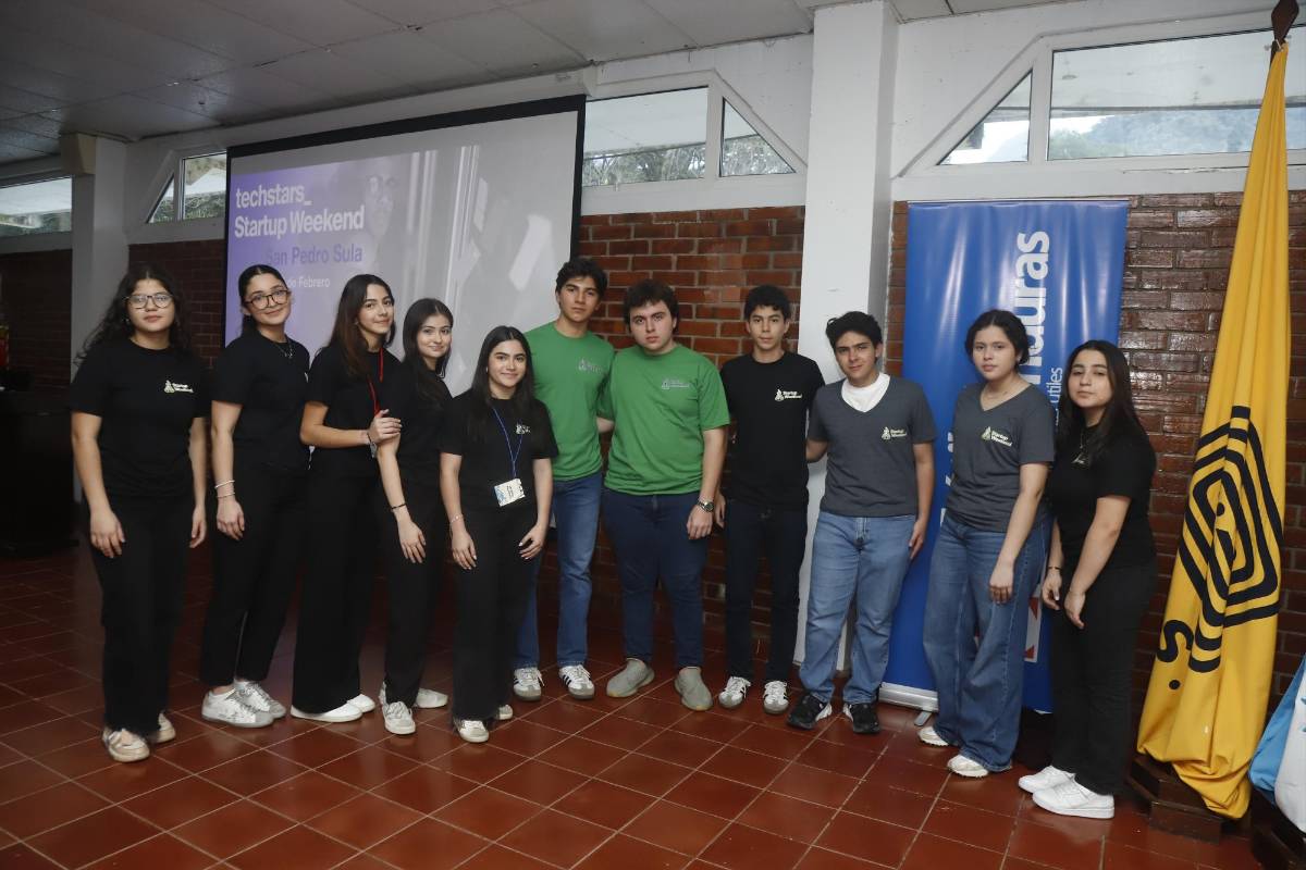 Así fue la fase final del “Startup Weekend Youth” de la EIS