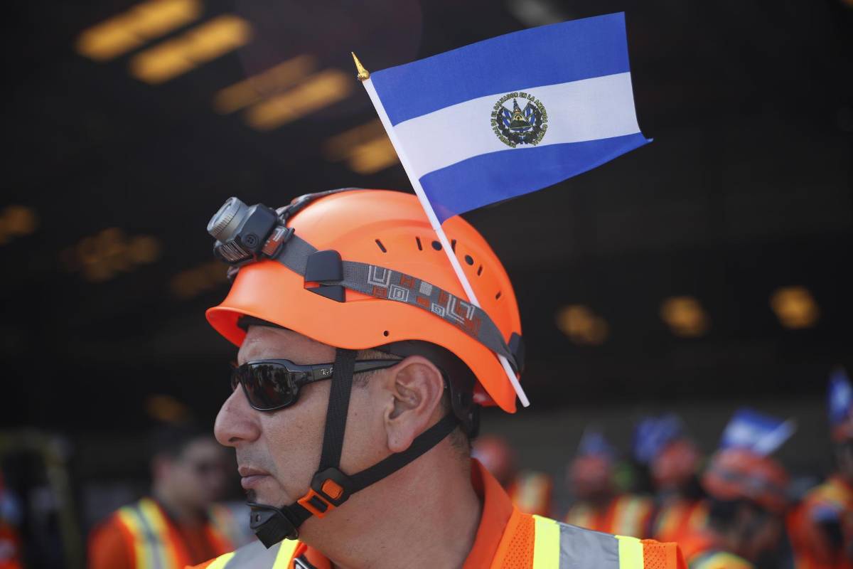 Bukele envía equipo de rescatistas a Venezuela tras devastador terremoto