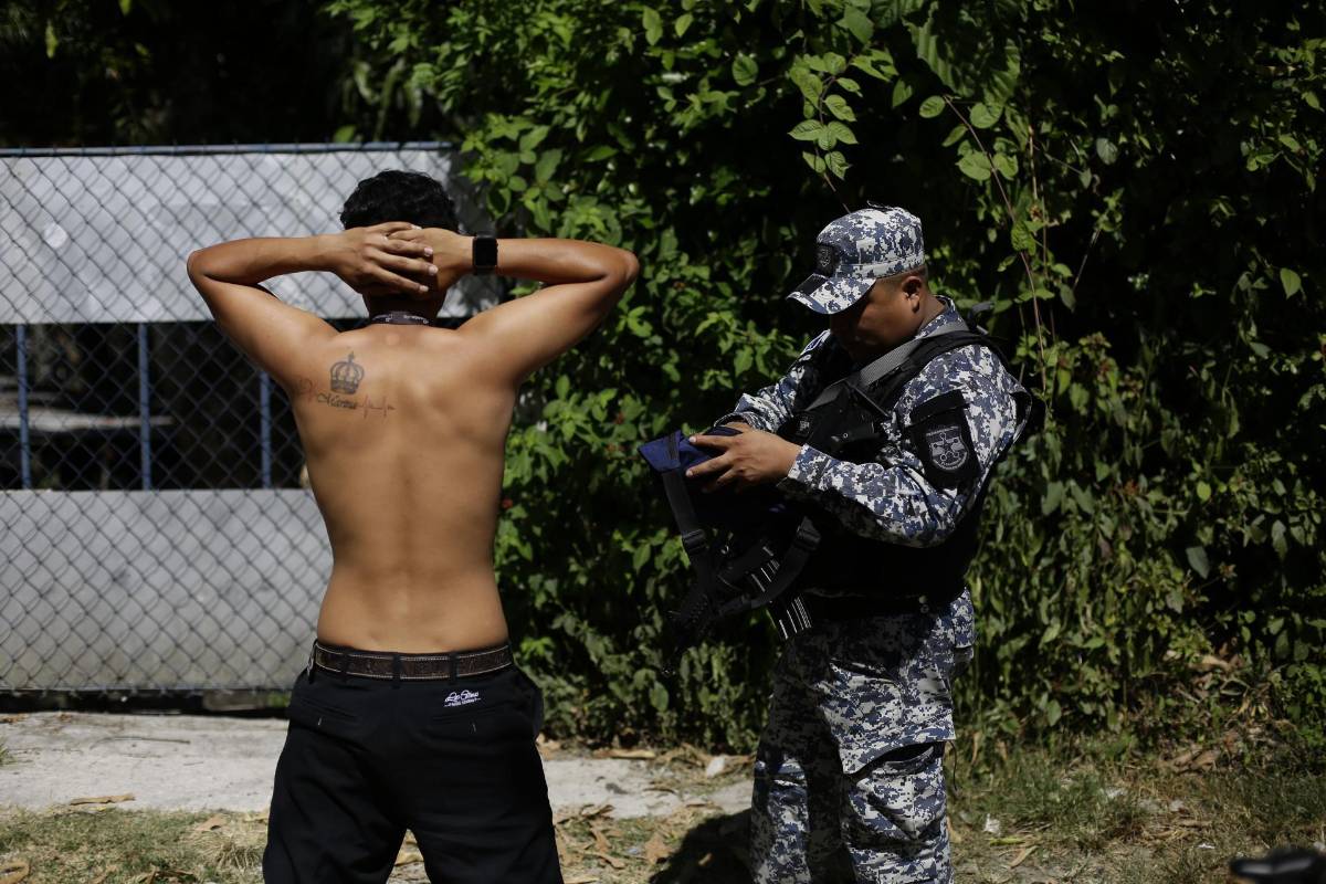 Militares y policías capturan a varios pandilleros tras cerco en ciudad de El Salvador