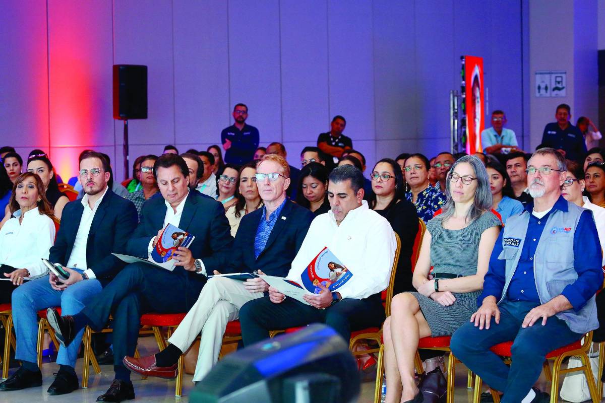 Entre las empresas están Diunsa, Grupo Intur, la AHM, Fundación Terra, Tigo, UTH, Cohep, Grupo Monge y Argos.