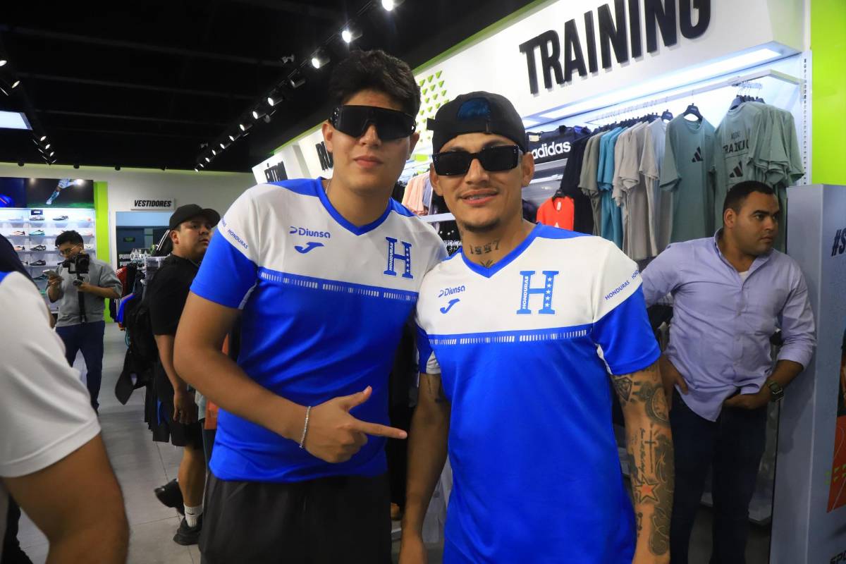 La selección de Tiktokers disfruta cóctel previo a la Gran Revancha