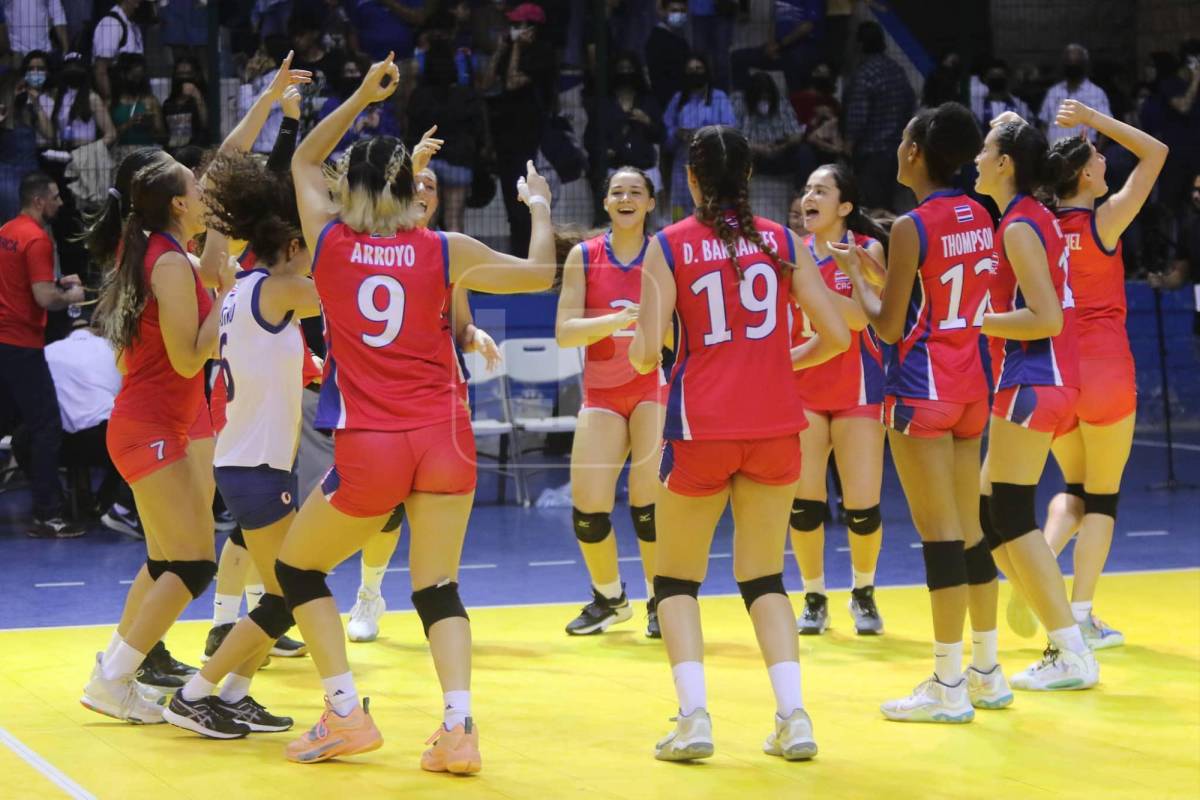 Las jugadores de Costa Rica celebraron a lo grande el triunfo.