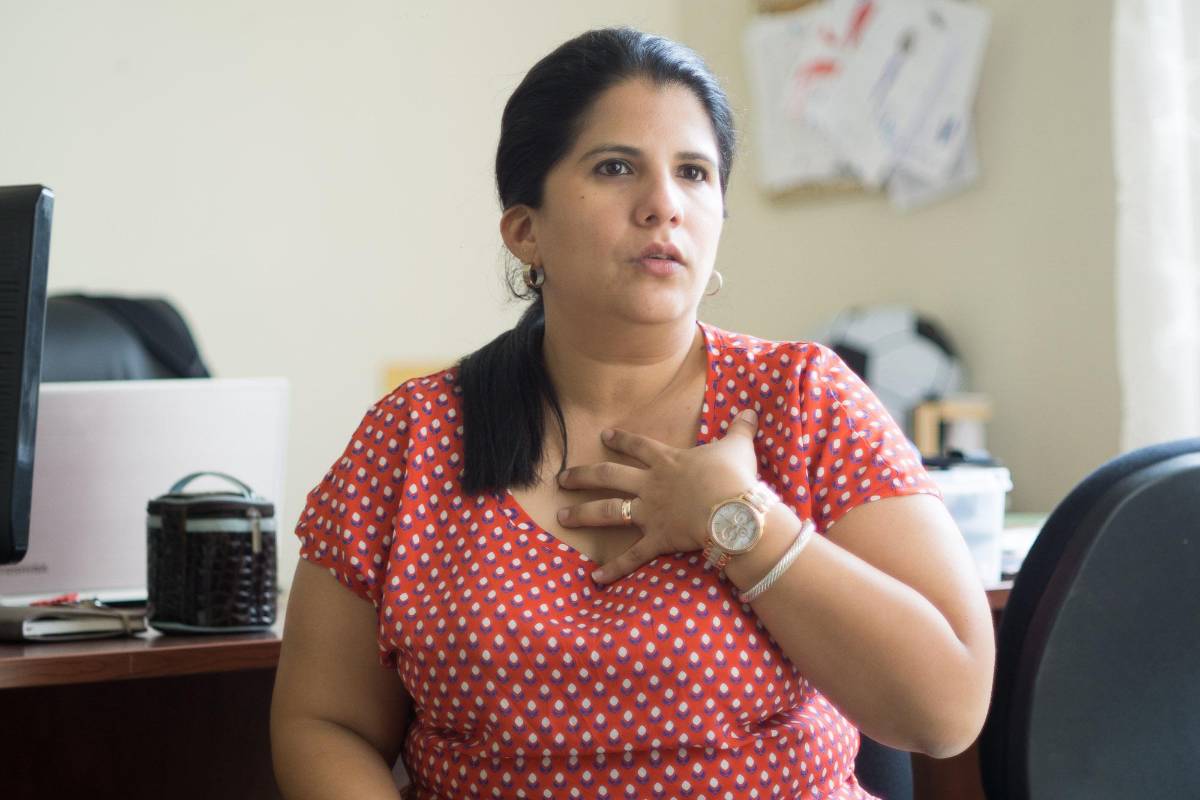 Diputada Fátima Mena dice que no es ilegal suspensión de firma de acta del CAF