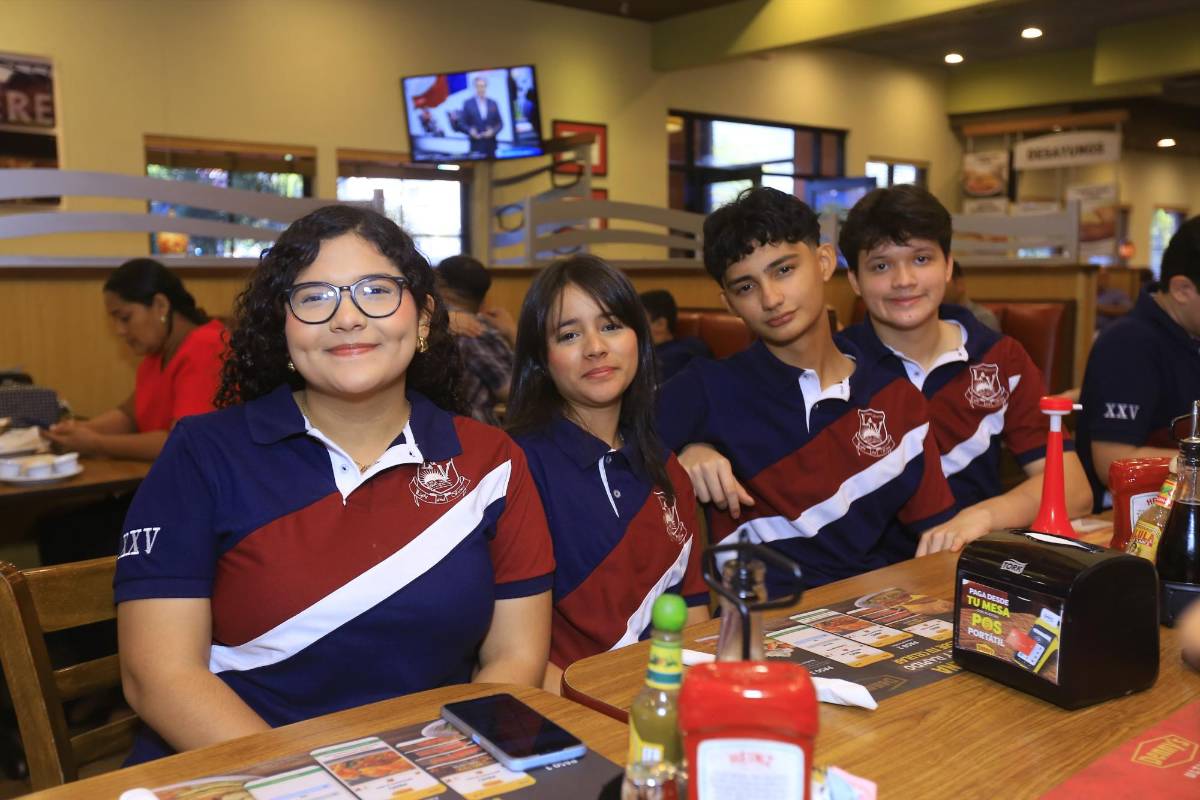 Seniors de Light and Vision celebran su entrada