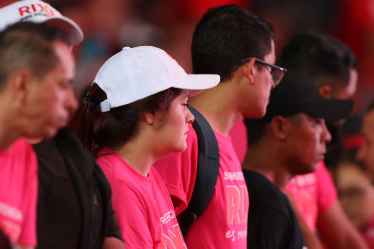 Reapariciones y respaldo a Rixi: las imágenes que dejó la asamblea de Libre en Tegucigalpa