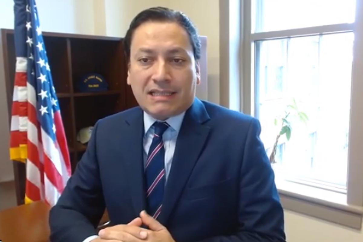 Estados Unidos pide a hondureños no exponerse a traficantes