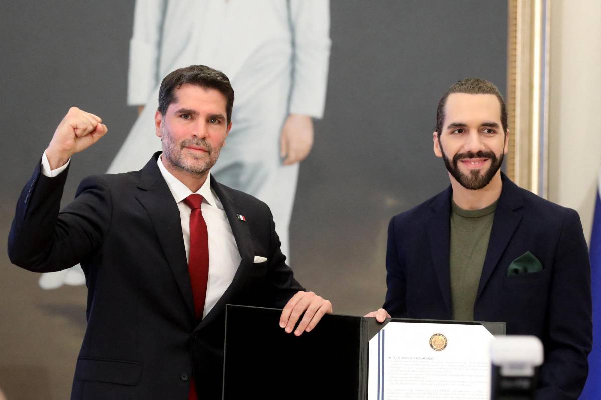 Bukele se une a Eduardo Verástegui en la guerra contra el tráfico de niños