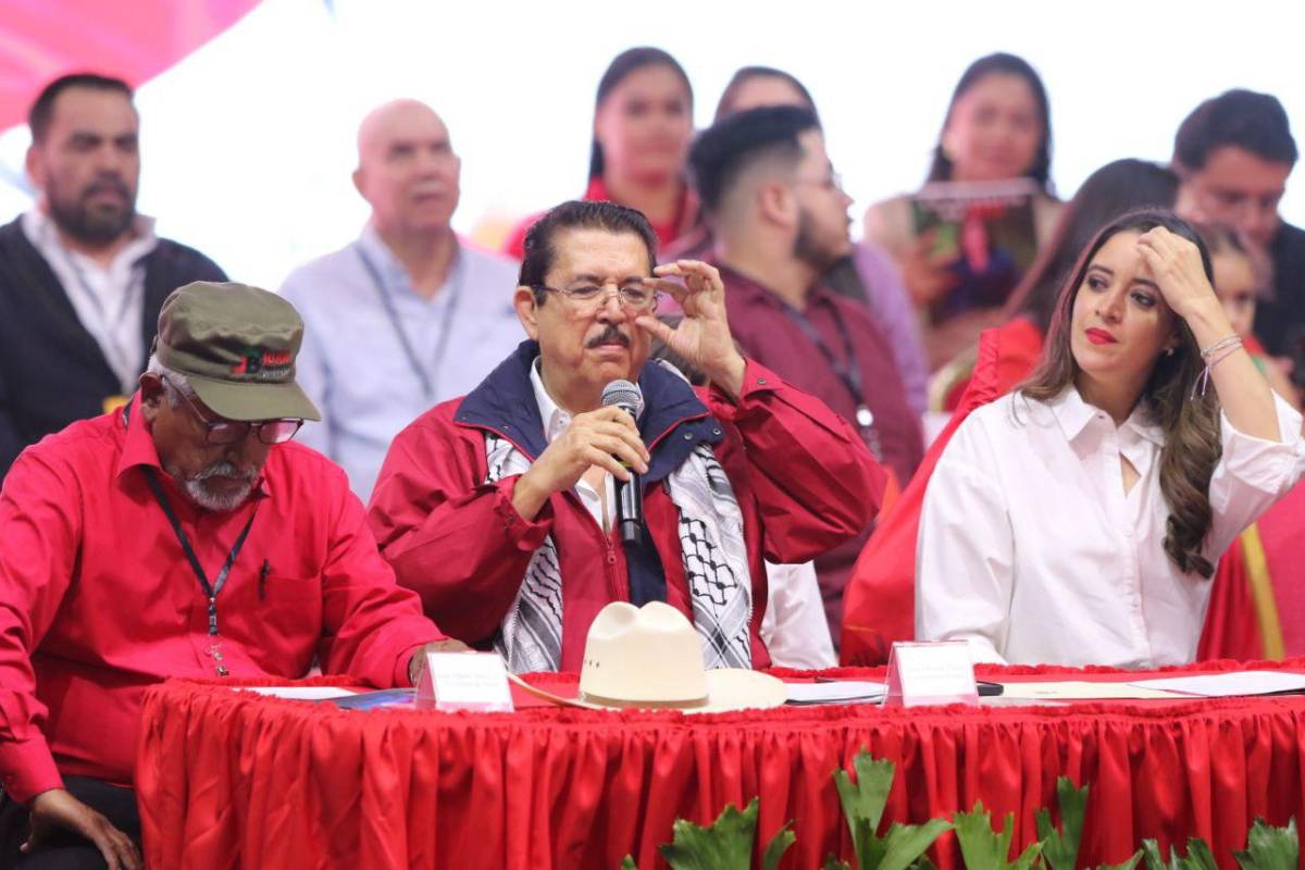 Reapariciones y respaldo a Rixi: las imágenes que dejó la asamblea de Libre en Tegucigalpa