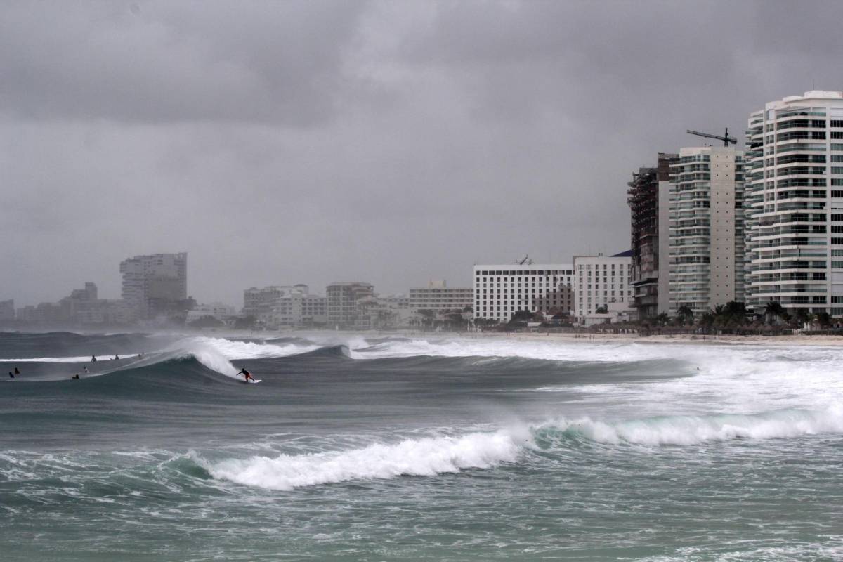 Se forma la tormenta Tropical Idalia y enfila hacia Florida