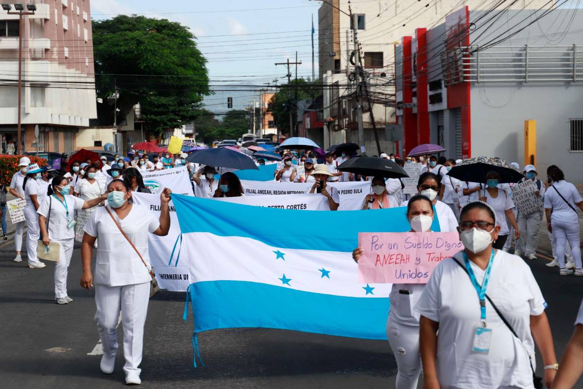 Salud tiene déficit de más de 2,000 enfermeras en los hospitales públicos