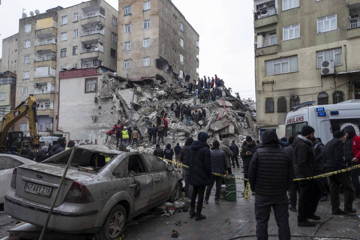 “Pensamos que era el apocalipsis”, dice sobreviviente de terremoto en Turquía