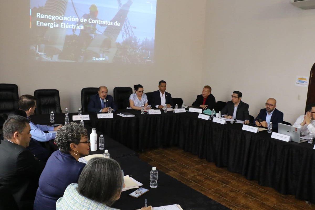 Piden transparencia en contratos energéticos de la Enee