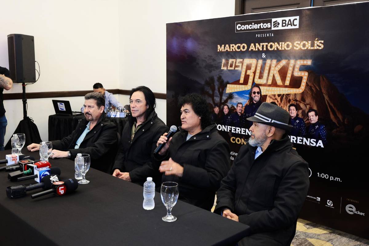Cuatro miembros de Los Bukis se hicieron presentes a la conferencia de prensa.