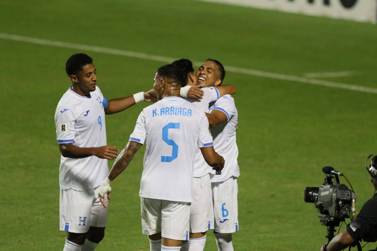 Kervin Arriaga y su dardo a Rely tras goleada de Honduras a Haití; él responde