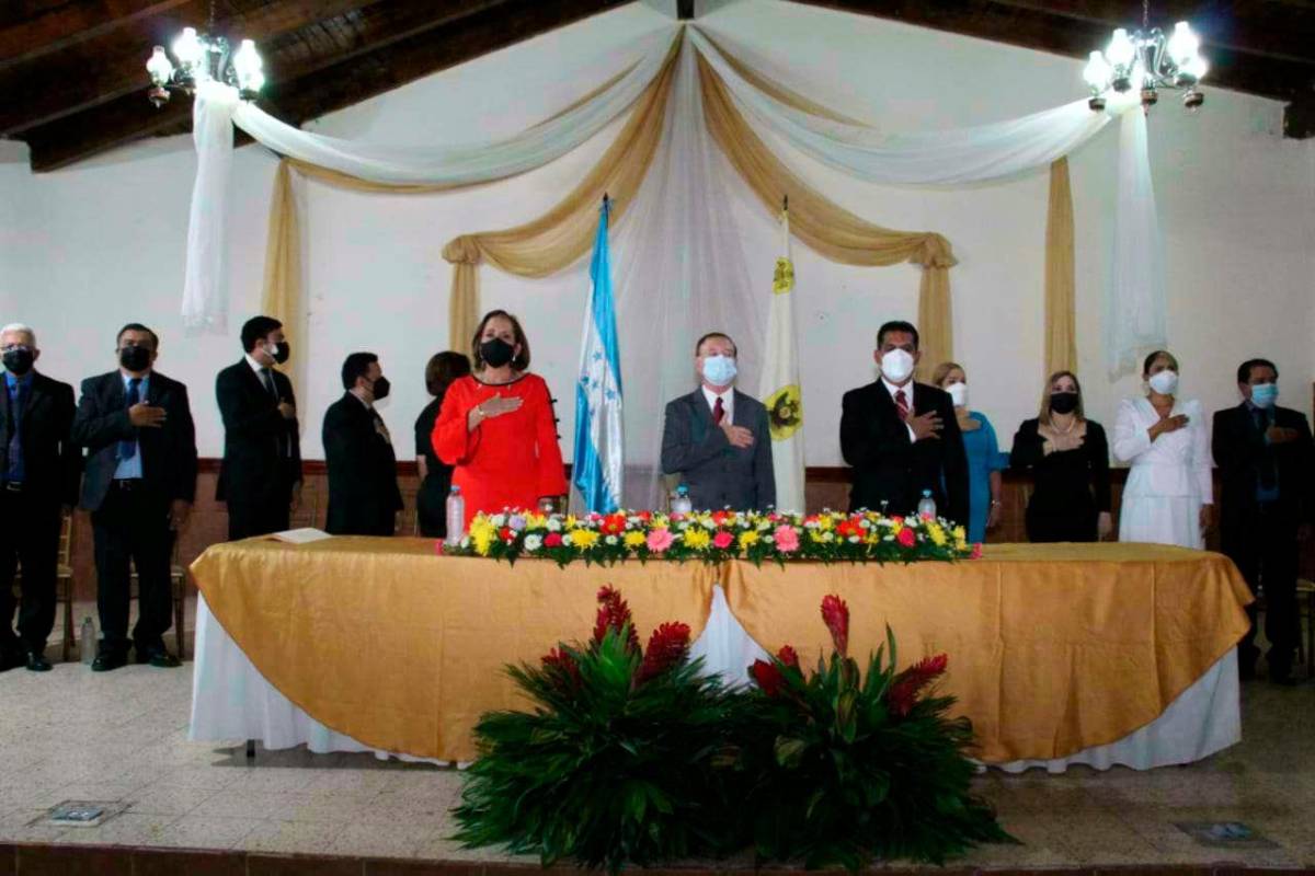 Carlos Miranda asume su séptimo mandato como alcalde de Comayagua