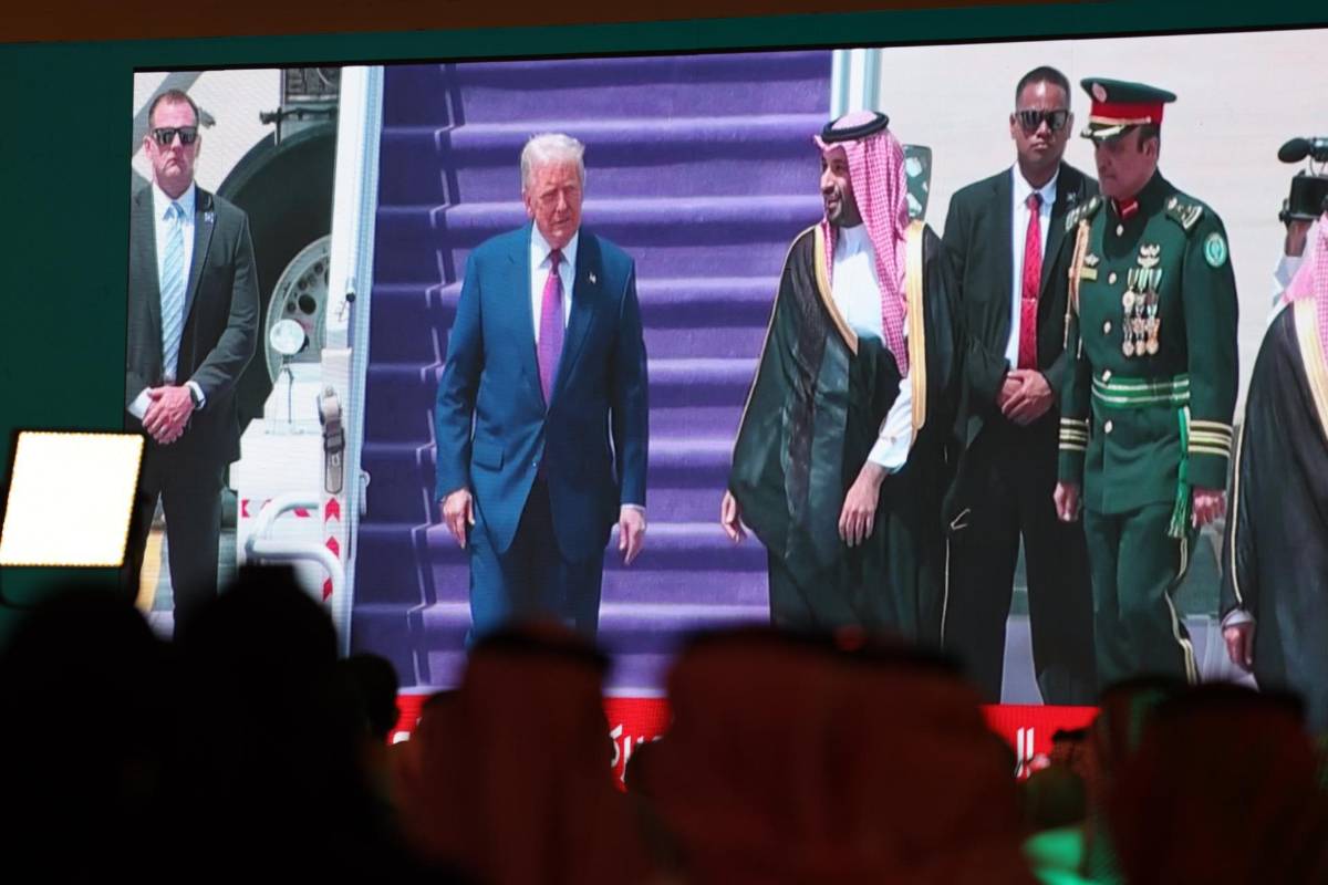 Las imágenes de la fastuosa bienvenida a Trump en Riad