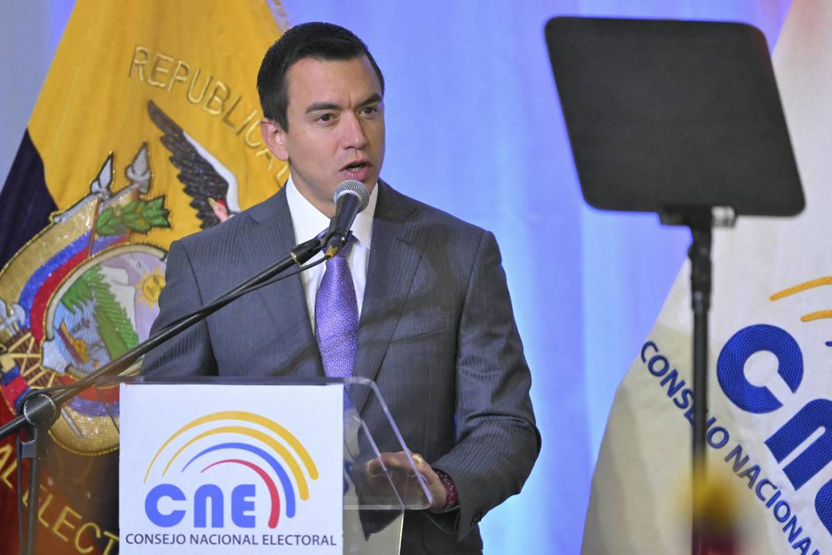 Presentan denuncia contra Daniel Noboa por irrupción a la Embajada de México