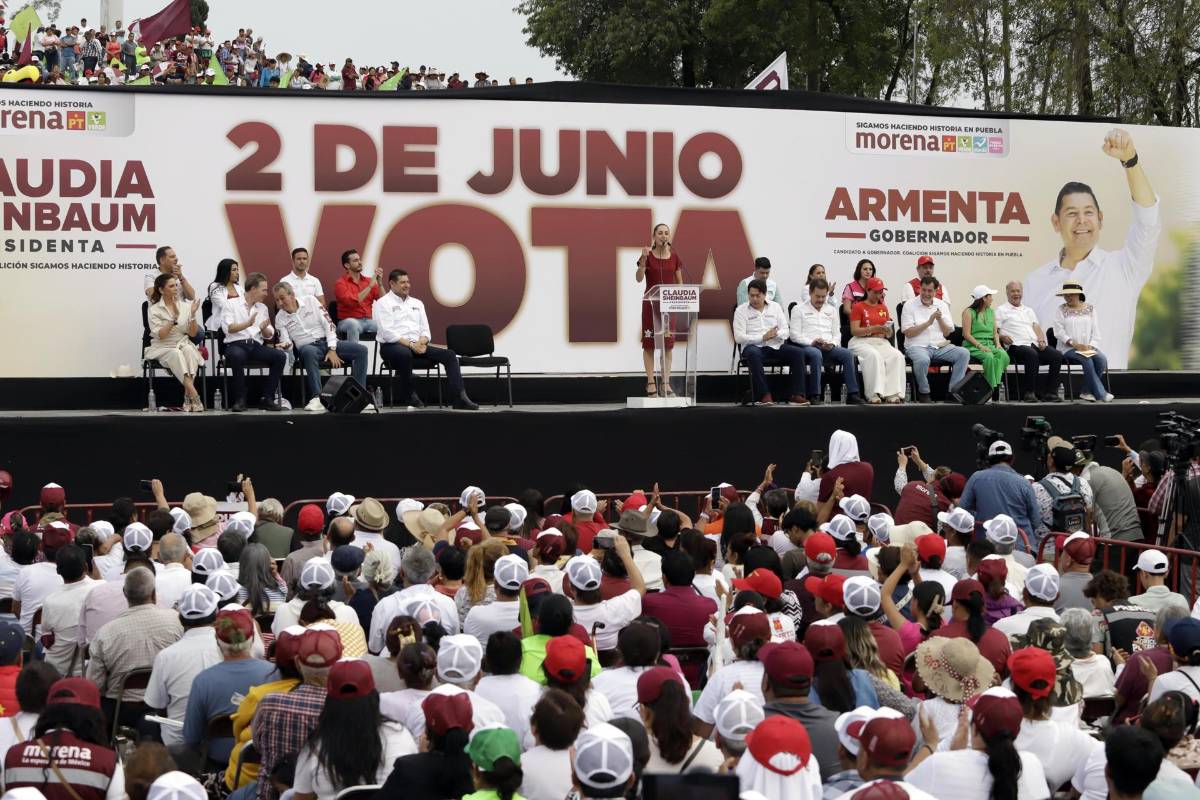 Las candidatas presidenciales Sheinbaum y Gálvez coinciden en el estado mexicano de Puebla
