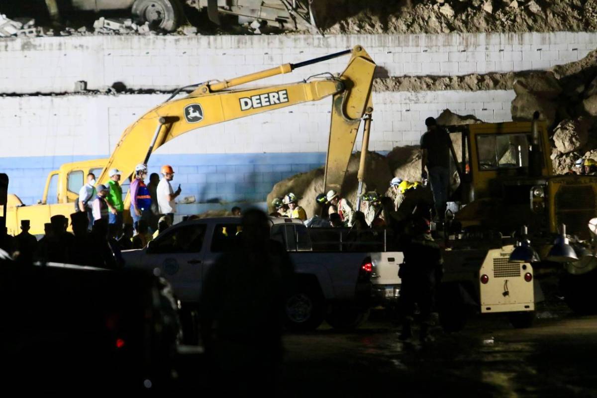 Así hallaron a Claudia Suyapa Garay, víctima soterrada por derrumbe en Tegucigalpa
