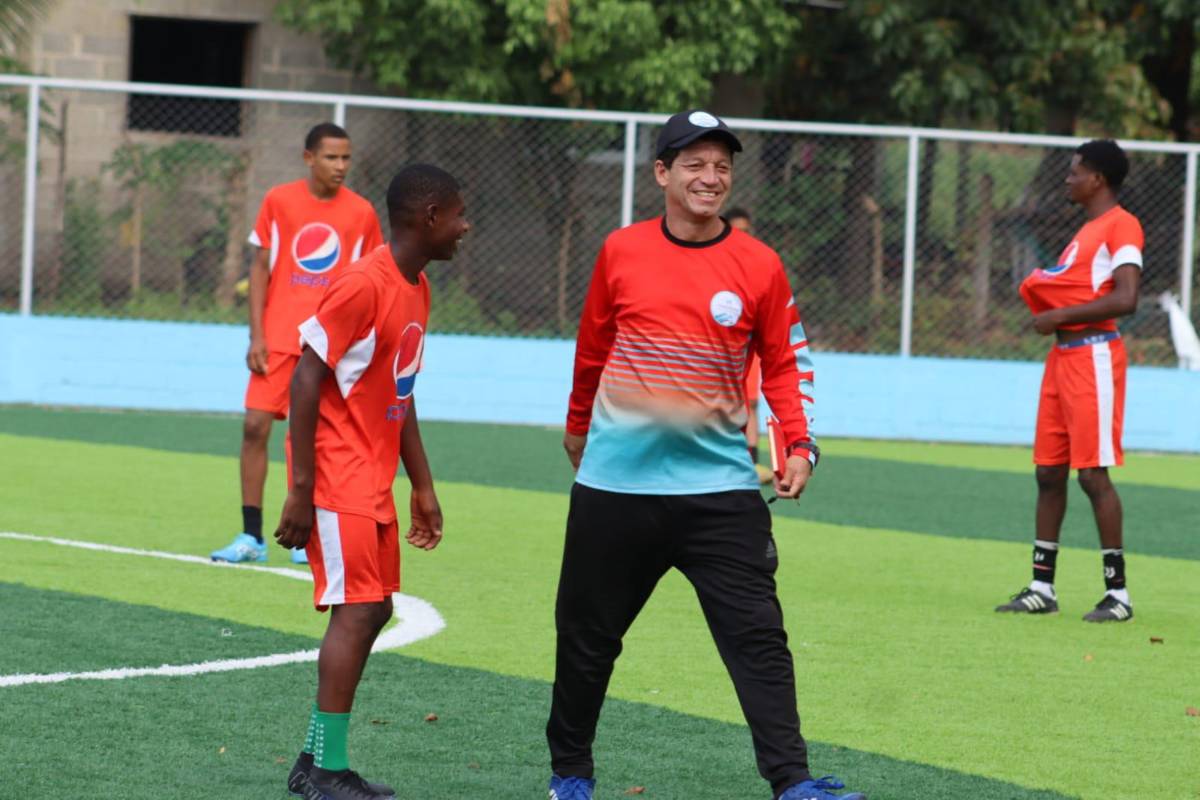 Cocli Salgado ha trabajado con equipos como Olimpia, Motagua y selecciones juveniles de Honduras.