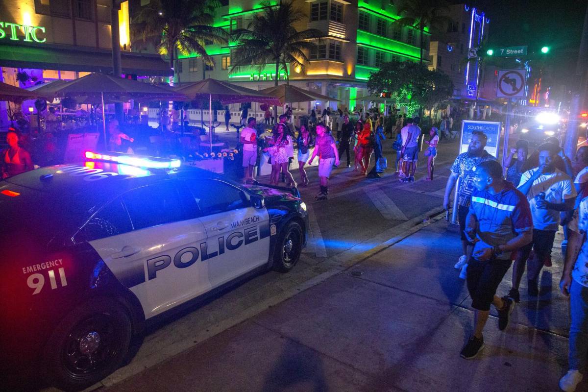 Miami Beach impone toque de queda tras tiroteos