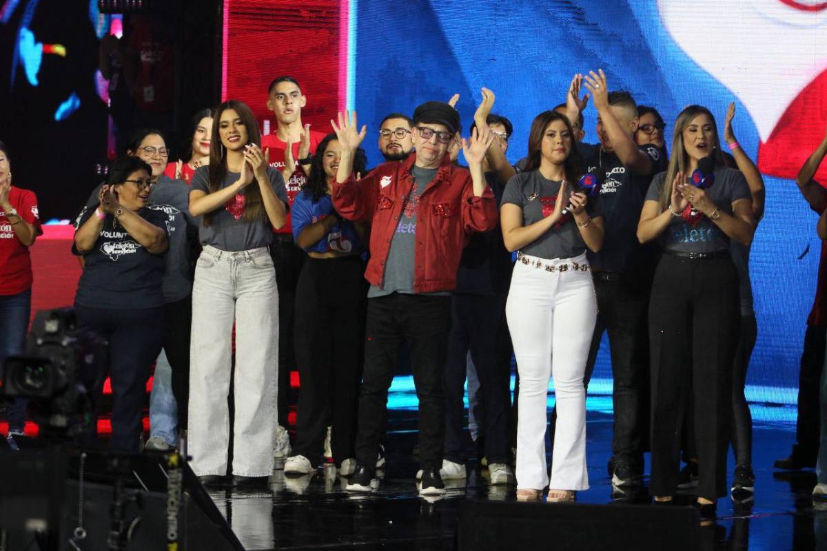 Donaciones, amor y música: así se vive el ambiente en la Teletón 2025