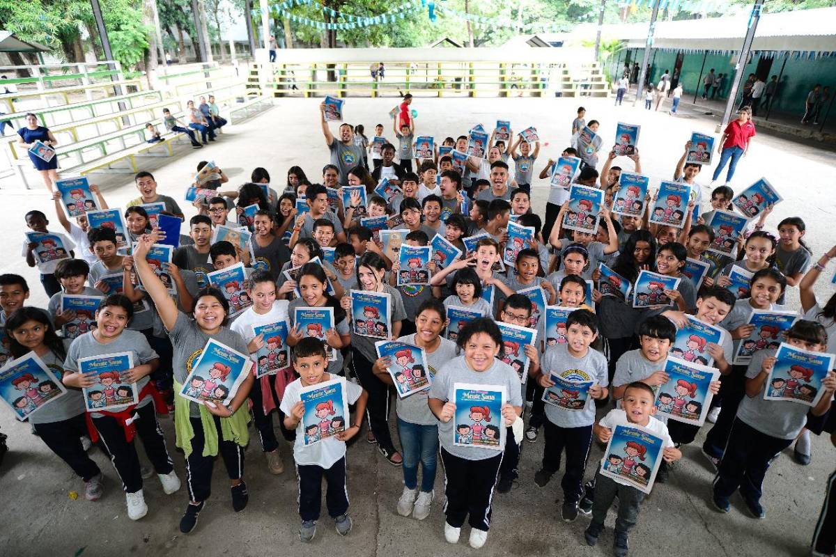 Fascículos de Mente Sana llegan a estudiantes del sector Calpules