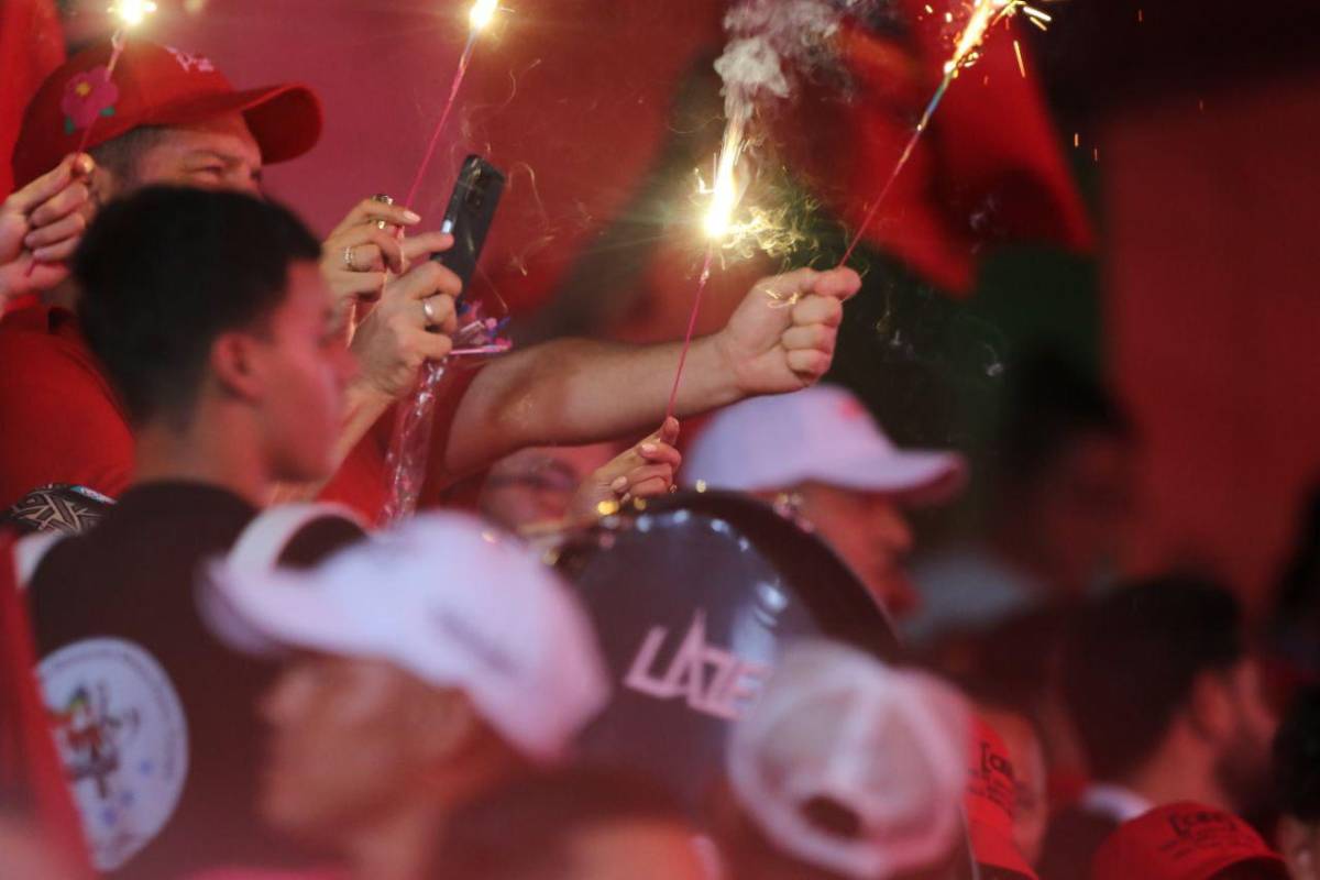 Reapariciones y respaldo a Rixi: las imágenes que dejó la asamblea de Libre en Tegucigalpa