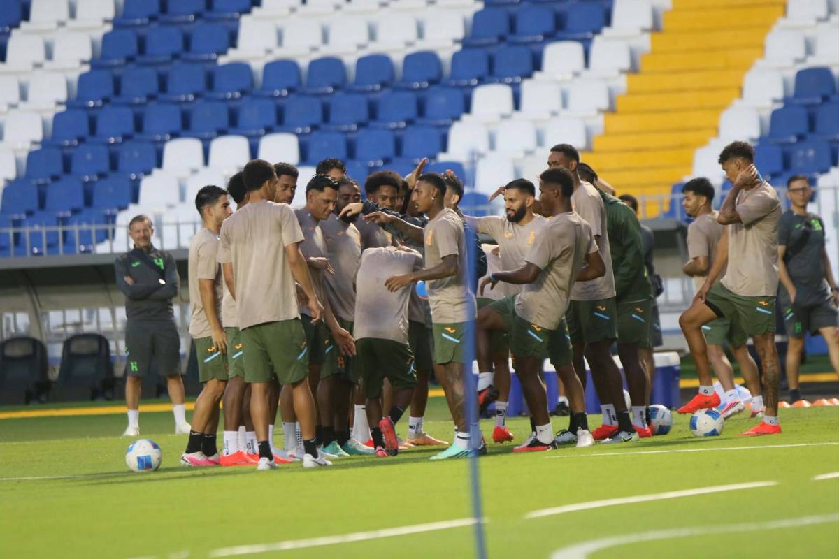 Honduras con visita especial y la triste foto de Edwin en último entrenamiento