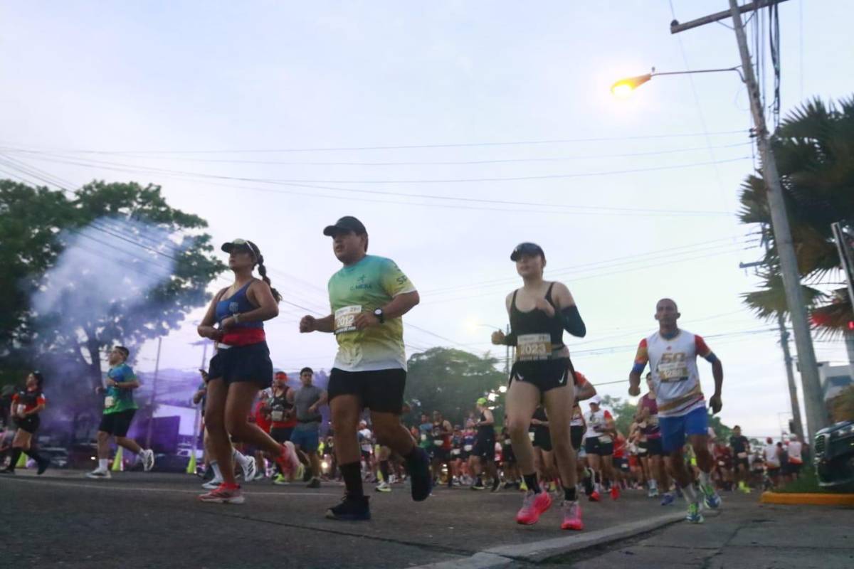 Emocionante: así arrancó la histórica edición 50 de la Maratón LA PRENSA-Gatorade