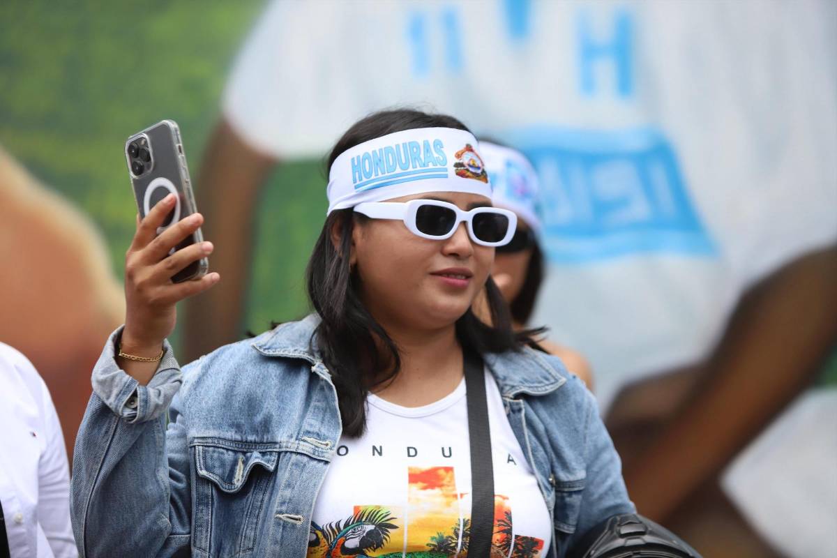 Euforia en San Pedro Sula: multitudes llegan al estadio Francisco Morazán