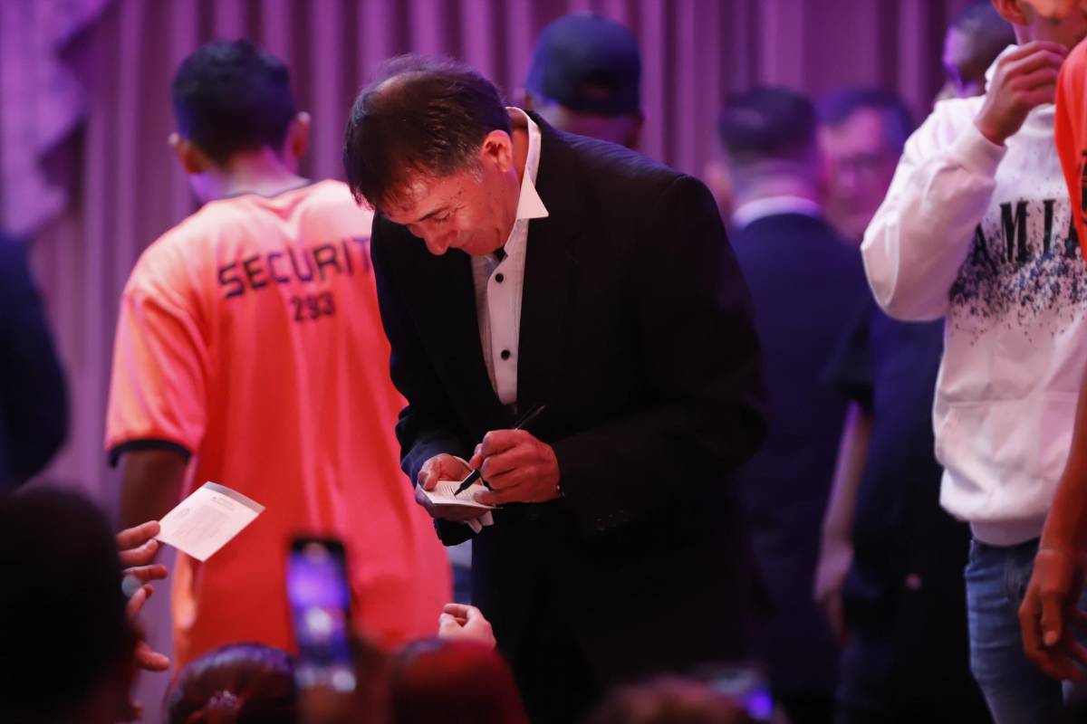 Una noche llena de romanticismo con Los Galos de Chile