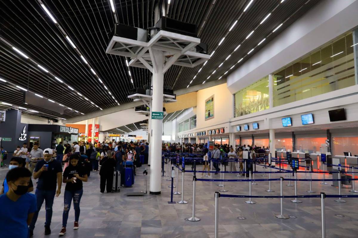 El aeropuerto Ramón Villeda Morales queda apenas a unos minutos del centro de San Pedro Sula.