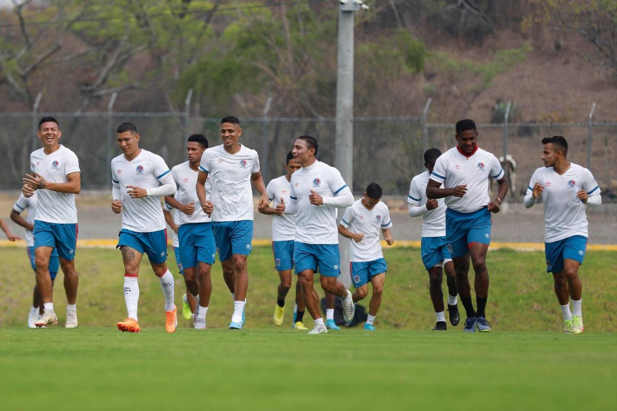 Entrenamiento de Olimpia previo al duelo ante Potros.