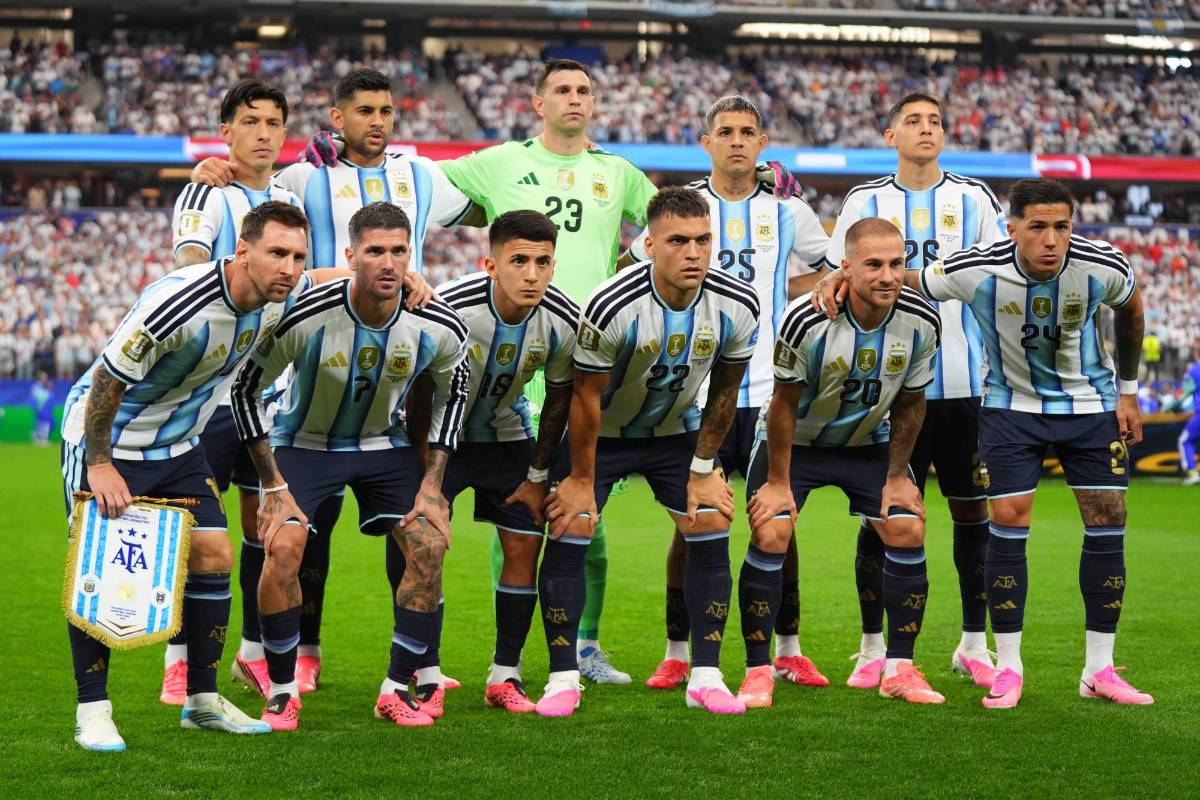 Messi hace historia, beso de Shakira, hondureña sorprende y mala noticia en Argentina