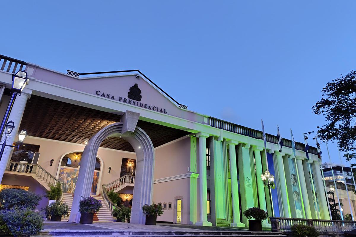 Sondeo: 36% de hondureños cree que todos los políticos “son corruptos”